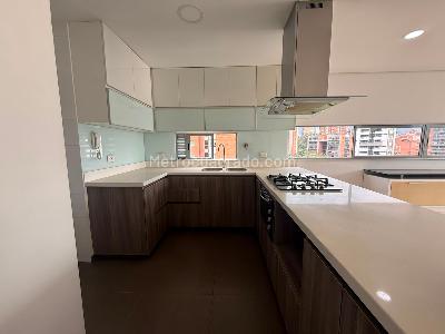 Apartamento de 1 alcoba en arriendo en Santa Maria De Los Angeles, Medellín, 100 m² · foto 4 de 9