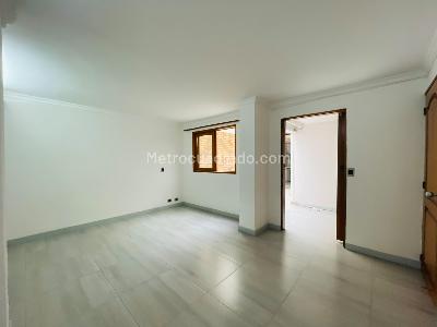 Apartamento de 3 alcobas en arriendo en Lorena, Medellín, 174 m² · foto 5 de 11