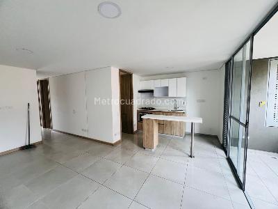 Apartamento de 3 alcobas en venta en Loma De San Jose, Sabaneta, 78 m² · foto 8 de 14