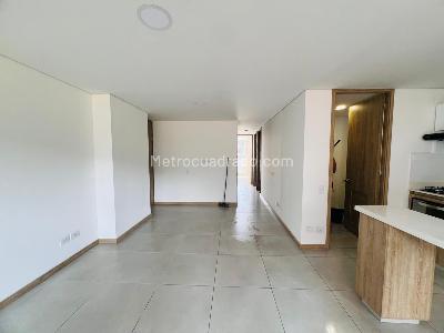 Apartamento de 3 alcobas en venta en Loma De San Jose, Sabaneta, 78 m² · foto 9 de 14