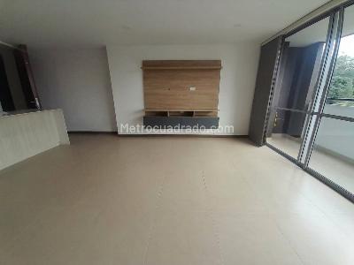 Apartamento de 2 alcobas en arriendo en El Poblado, Medellín, 89 m² · foto 2 de 16
