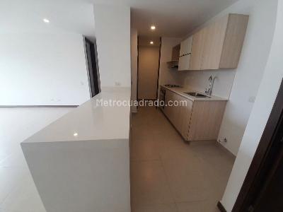 Apartamento de 2 alcobas en arriendo en El Poblado, Medellín, 89 m² · foto 4 de 16