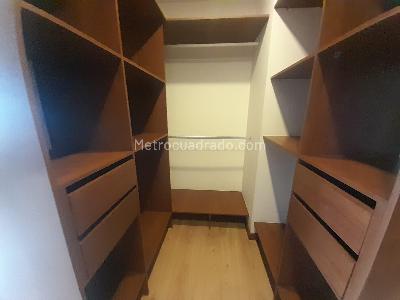 Apartamento de 2 alcobas en arriendo en El Poblado, Medellín, 89 m² · foto 14 de 16