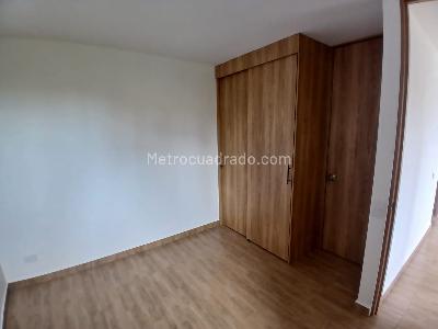 Apartamento de 2 alcobas en arriendo en Bucaros 1, Bello, 52 m² · foto 3 de 11