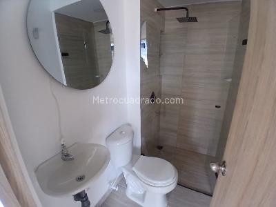 Apartamento de 2 alcobas en arriendo en Bucaros 1, Bello, 52 m² · foto 5 de 11