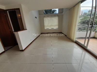 Apartamento de 3 alcobas en arriendo en Los Balsos 1, Medellín, 120 m² · foto 2 de 17