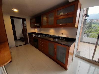 Apartamento de 3 alcobas en arriendo en Los Balsos 1, Medellín, 120 m² · foto 6 de 17