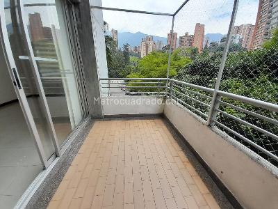 Apartamento de 3 alcobas en arriendo en Los Balsos 1, Medellín, 120 m² · foto 14 de 17