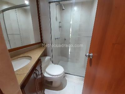 Apartamento de 3 alcobas en arriendo en Los Balsos 1, Medellín, 120 m² · foto 15 de 17