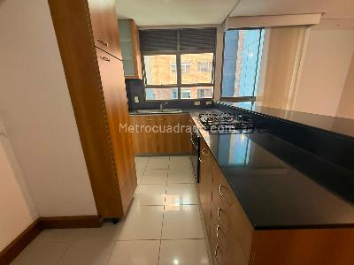 Apartamento de 2 alcobas en arriendo en Los Balsos 1, Medellín, 180 m² · foto 2 de 15