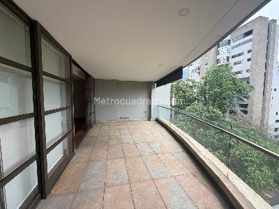 Apartamento de 2 alcobas en arriendo en Los Balsos 1, Medellín, 180 m² · foto 6 de 15
