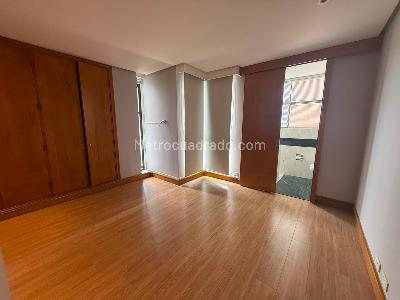 Apartamento de 2 alcobas en arriendo en Los Balsos 1, Medellín, 180 m² · foto 9 de 15