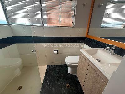 Apartamento de 2 alcobas en arriendo en Los Balsos 1, Medellín, 180 m² · foto 13 de 15