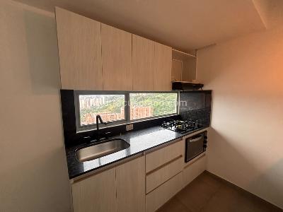 Apartamento de 3 alcobas en arriendo en Las Lomitas, Sabaneta, 92 m² · foto 2 de 12