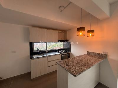 Apartamento de 3 alcobas en arriendo en Las Lomitas, Sabaneta, 92 m² · foto 3 de 12
