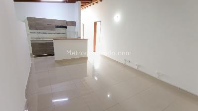 Apartamento de 2 alcobas en arriendo en San Bernardo, Medellín, 65 m² · foto 2 de 12