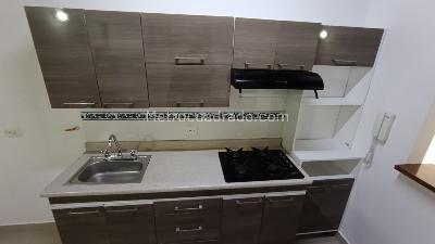 Apartamento de 2 alcobas en arriendo en San Bernardo, Medellín, 65 m² · foto 5 de 12