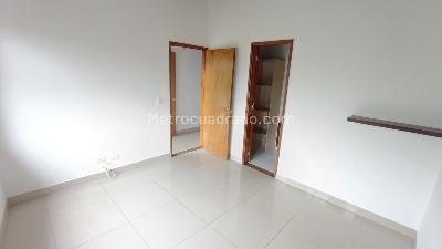 Apartamento de 2 alcobas en arriendo en San Bernardo, Medellín, 65 m² · foto 8 de 12
