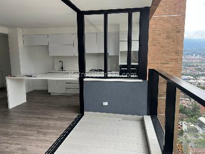 Apartamento en arriendo en Lalinde, Medellín · foto 7 de 10