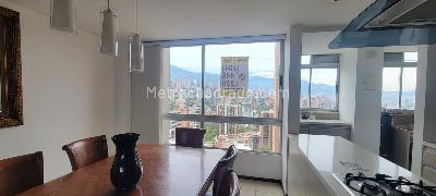 Apartamento en arriendo en Castropol, Medellín · foto 3 de 15