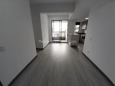 Apartamento de 3 alcobas en arriendo en La Asomadera 2, Medellín, 78 m² · foto 2 de 17