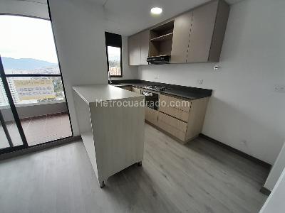 Apartamento de 3 alcobas en arriendo en La Asomadera 2, Medellín, 78 m² · foto 4 de 17