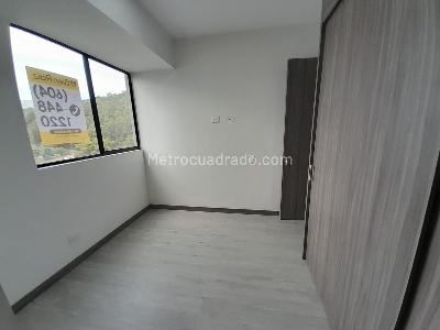 Apartamento de 3 alcobas en arriendo en La Asomadera 2, Medellín, 78 m² · foto 10 de 17