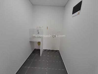 Apartamento de 3 alcobas en arriendo en La Asomadera 2, Medellín, 78 m² · foto 14 de 17