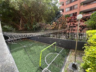 Apartamento en venta en Castropol, Medellín · foto 3 de 18