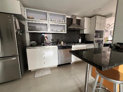 Apartamento en venta en Castropol, Medellín · foto 13 de 18