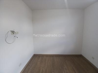 Apartamento de 3 alcobas en arriendo en Prados De Sabaneta, Sabaneta, 75 m² · foto 4 de 20