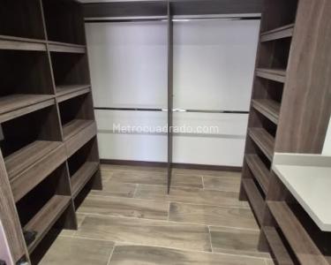 Apartamento de 3 alcobas en arriendo en Conquistadores, Medellín, 100 m² · foto 10 de 12
