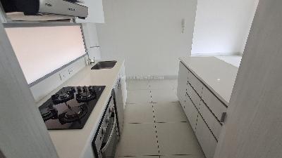 Apartamento de 2 alcobas en arriendo en Loma Del Escobero, Envigado, 81 m² · foto 3 de 17