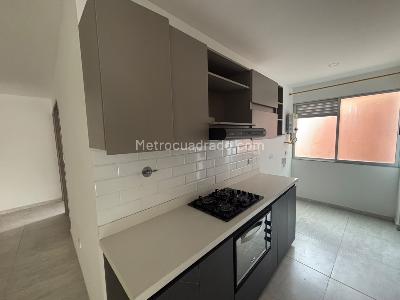 Apartamento de 3 alcobas en arriendo en Laureles, Medellín, 105 m² · foto 6 de 12