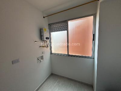Apartamento de 3 alcobas en arriendo en Laureles, Medellín, 105 m² · foto 7 de 12