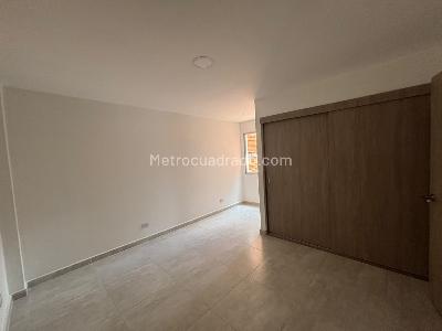 Apartamento de 3 alcobas en arriendo en Laureles, Medellín, 105 m² · foto 10 de 12
