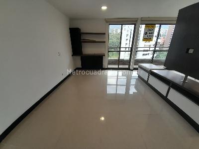 Apartamento de 1 alcoba en arriendo en Los Balsos 1, Medellín, 55 m² · foto 2 de 17