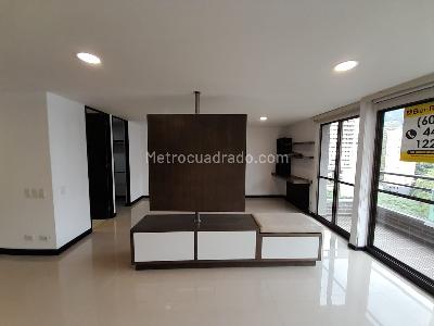 Apartamento de 1 alcoba en arriendo en Los Balsos 1, Medellín, 55 m² · foto 4 de 17