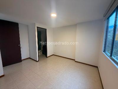 Apartamento de 2 alcobas en arriendo en Patio Bonito, Medellín, 75 m² · foto 2 de 13