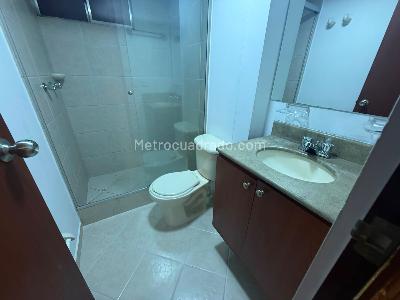 Apartamento de 2 alcobas en arriendo en Patio Bonito, Medellín, 75 m² · foto 7 de 13