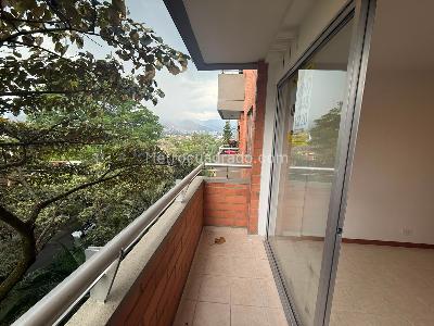 Apartamento de 2 alcobas en arriendo en Patio Bonito, Medellín, 75 m² · foto 8 de 13