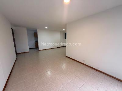 Apartamento de 2 alcobas en arriendo en Patio Bonito, Medellín, 75 m² · foto 9 de 13