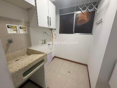 Apartamento de 2 alcobas en arriendo en Patio Bonito, Medellín, 75 m² · foto 11 de 13