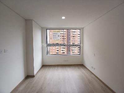 Apartamento de 3 alcobas en arriendo en Loma De San Jose, Sabaneta, 89 m² · foto 14 de 18