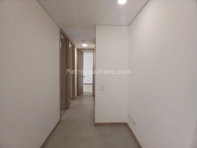 Apartamento de 3 alcobas en arriendo en Loma De San Jose, Sabaneta, 89 m² · foto 16 de 18