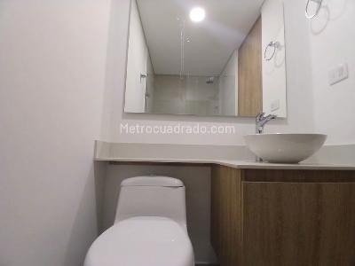 Apartamento de 3 alcobas en arriendo en Loma De San Jose, Sabaneta, 89 m² · foto 2 de 18