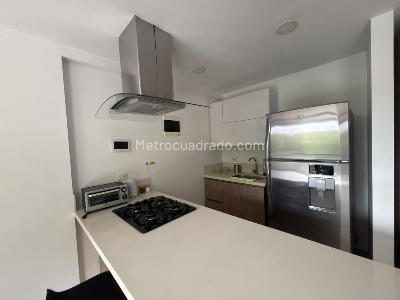 Apartamento de 1 alcoba en arriendo en Alameda, Medellín, 51 m² · foto 3 de 12