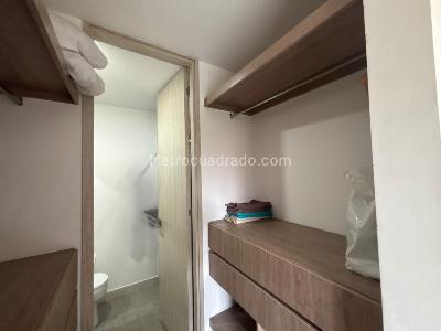 Apartamento de 1 alcoba en arriendo en Alameda, Medellín, 51 m² · foto 9 de 12