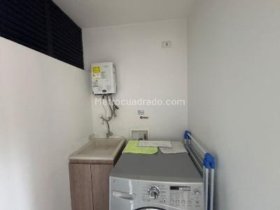 Apartamento de 1 alcoba en arriendo en Alameda, Medellín, 51 m² · foto 10 de 12