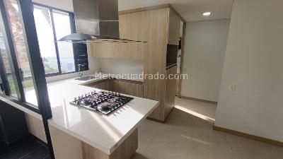 Apartamento de 3 alcobas en arriendo en Ciudad Del Rio, Medellín, 96 m² · foto 6 de 14